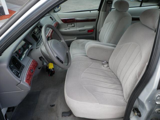 Mercury Grand Marquis 2000 photo 2