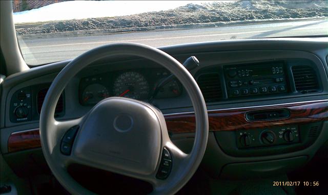 Mercury Grand Marquis 2000 photo 2