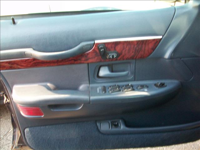 Mercury Grand Marquis 2000 photo 2