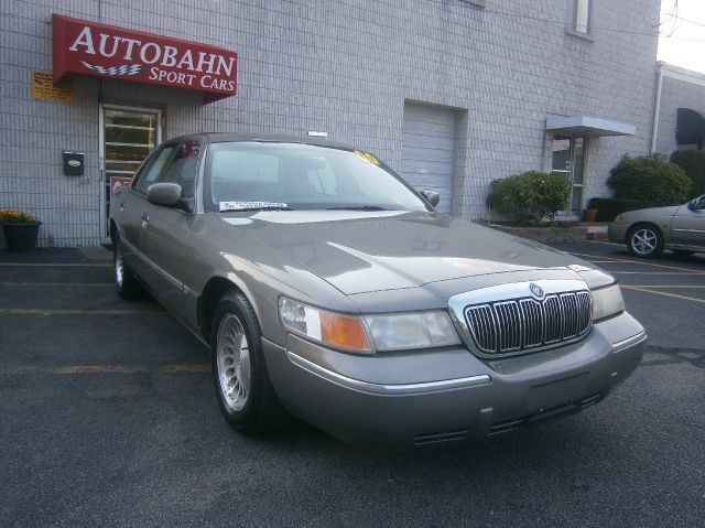 Mercury Grand Marquis 2000 photo 3
