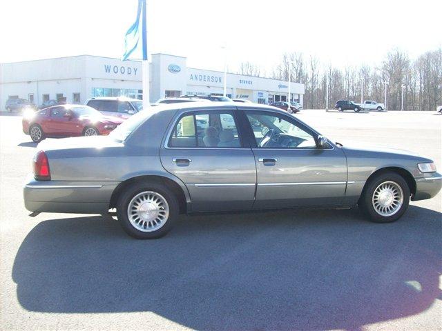 Mercury Grand Marquis 2000 photo 1