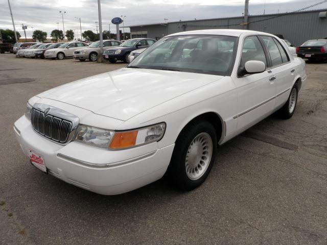 Mercury Grand Marquis Touring W/nav.sys Sedan