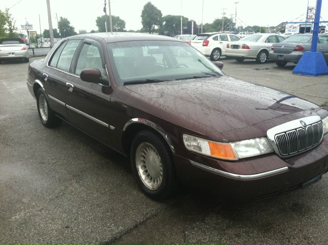 Mercury Grand Marquis 2000 photo 1