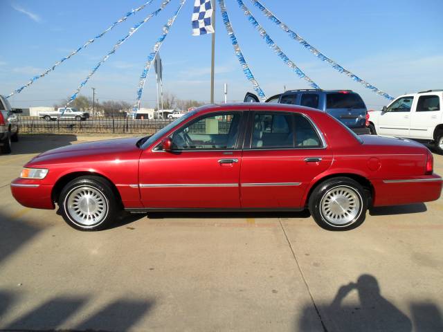 Mercury Grand Marquis 2000 photo 2