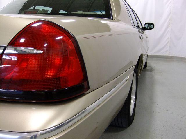 Mercury Grand Marquis 2000 photo 2