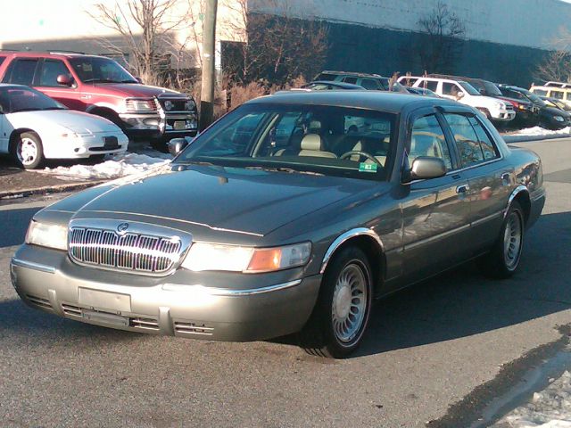 Mercury Grand Marquis 2000 photo 1