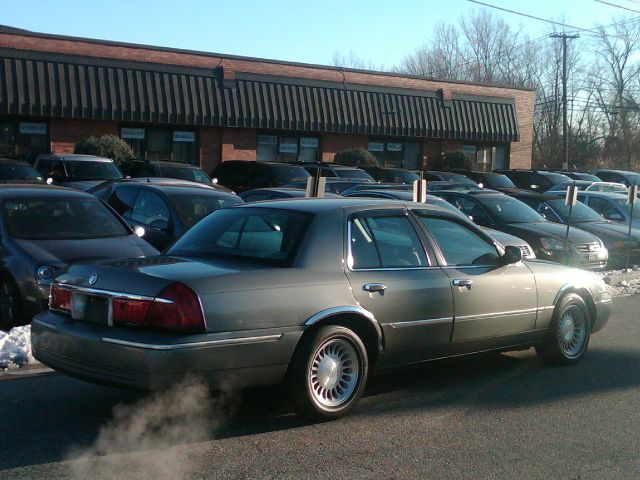 Mercury Grand Marquis 2000 photo 2