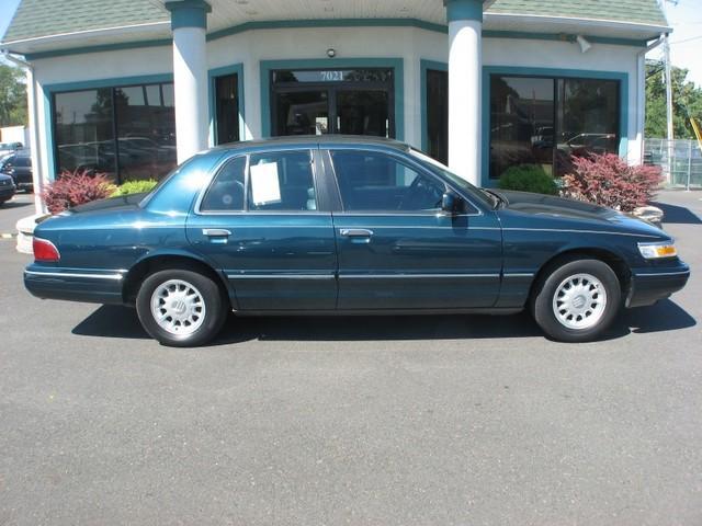 Mercury Grand Marquis Touring W/nav.sys Sedan