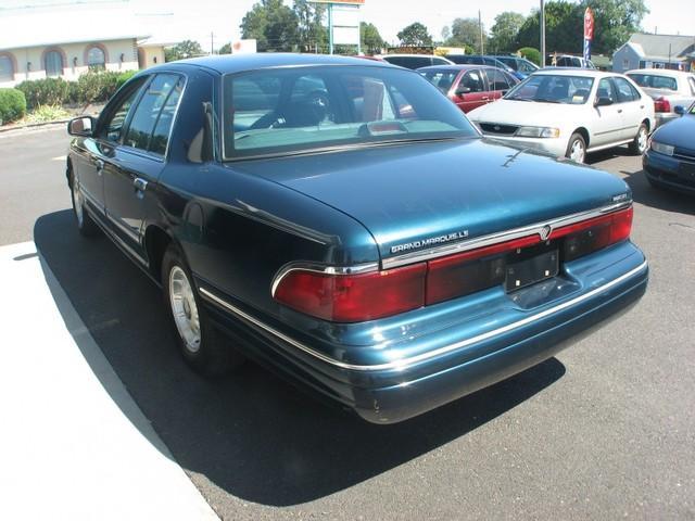 Mercury Grand Marquis 2000 photo 1