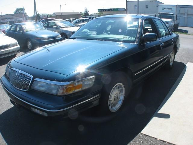 Mercury Grand Marquis 2000 photo 2