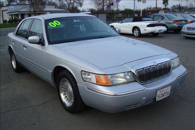 Mercury Grand Marquis 2000 photo 1
