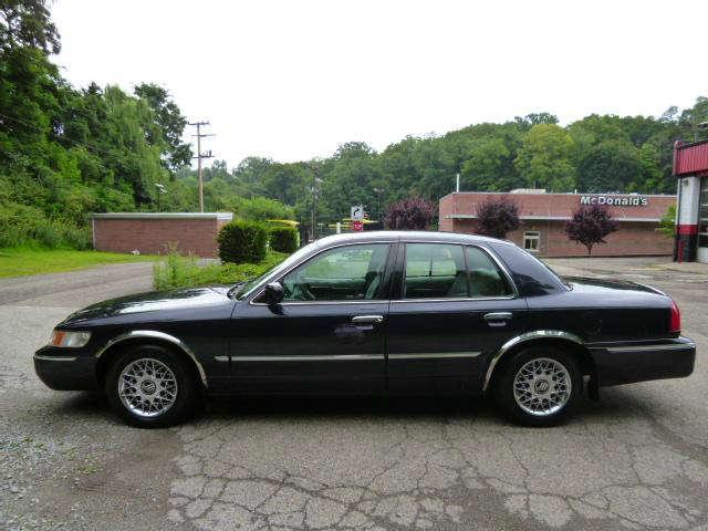 Mercury Grand Marquis XLS Sedan