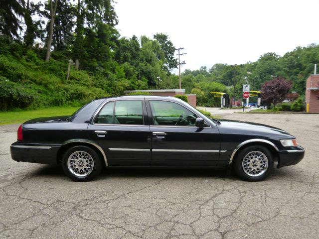Mercury Grand Marquis 2000 photo 2