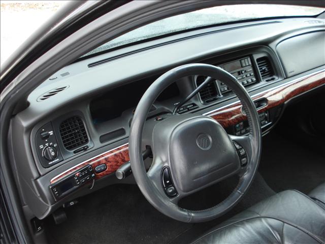 Mercury Grand Marquis 2000 photo 2