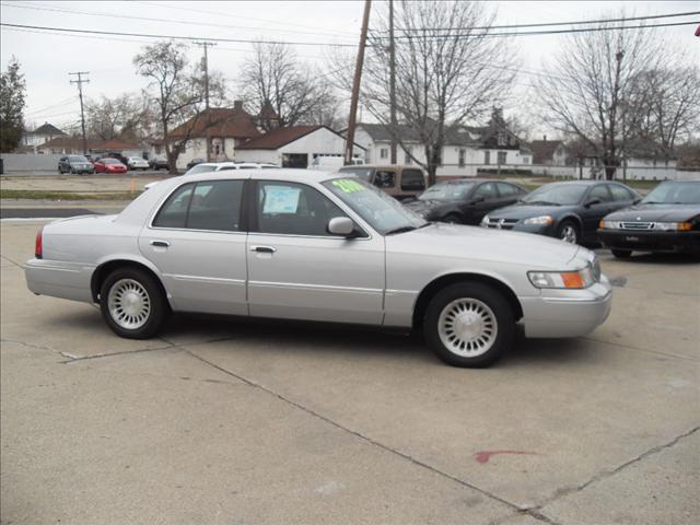 Mercury Grand Marquis 2000 photo 3