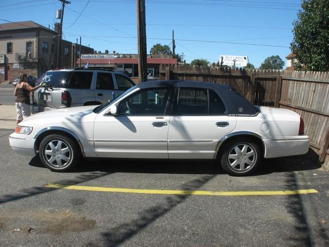 Mercury Grand Marquis 2000 photo 2