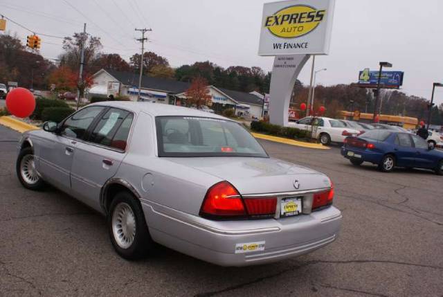 Mercury Grand Marquis 2000 photo 1