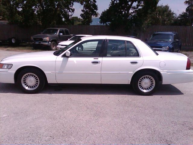 Mercury Grand Marquis 2000 photo 3