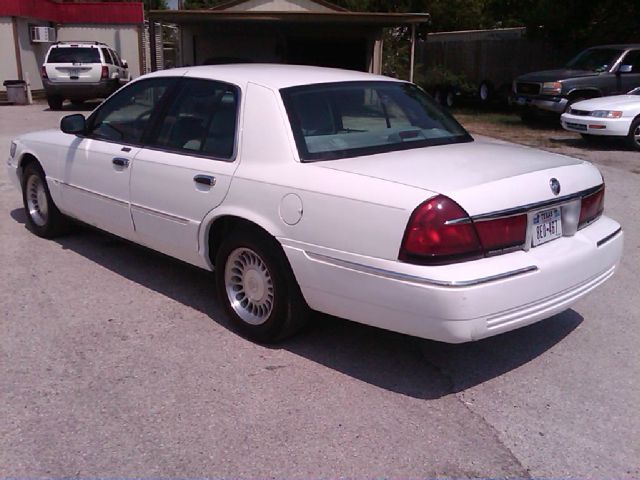 Mercury Grand Marquis 2000 photo 4
