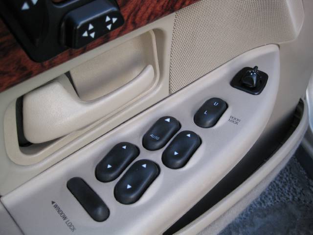 Mercury Grand Marquis 2000 photo 3