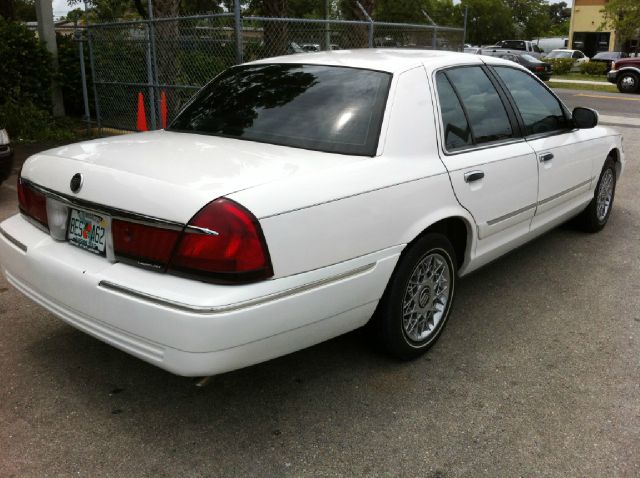 Mercury Grand Marquis XLS Sedan