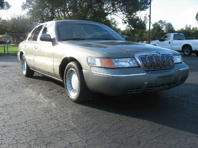 Mercury Grand Marquis 2001 photo 3