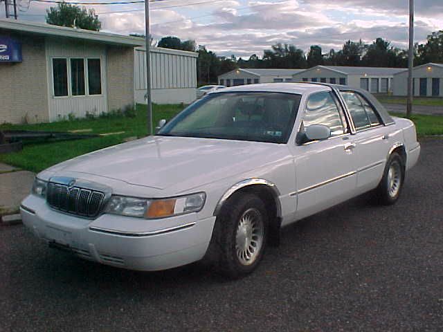 Mercury Grand Marquis 2001 photo 1