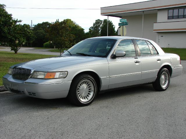 Mercury Grand Marquis 2001 photo 40