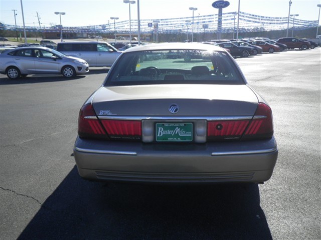 Mercury Grand Marquis 2001 photo 2