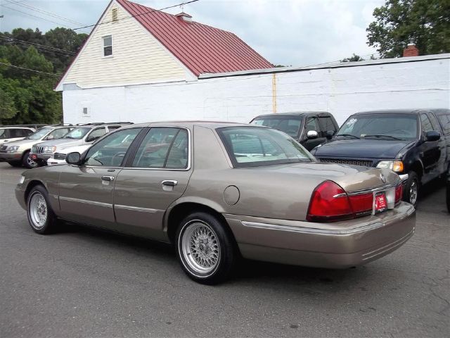 Mercury Grand Marquis 2001 photo 4