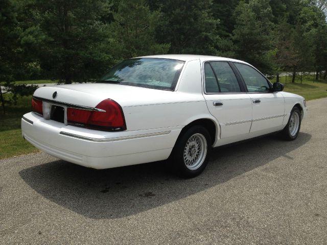 Mercury Grand Marquis 2001 photo 1
