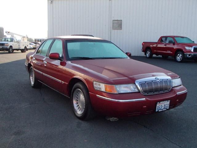 Mercury Grand Marquis 2001 photo 2
