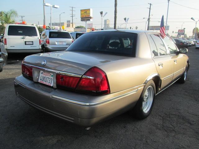Mercury Grand Marquis 2001 photo 2