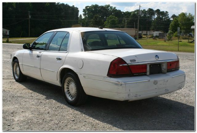 Mercury Grand Marquis 2001 photo 2