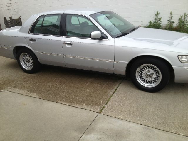 Mercury Grand Marquis Touring W/nav.sys Sedan
