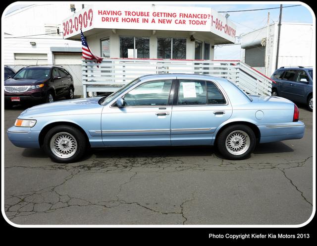 Mercury Grand Marquis 2001 photo 2
