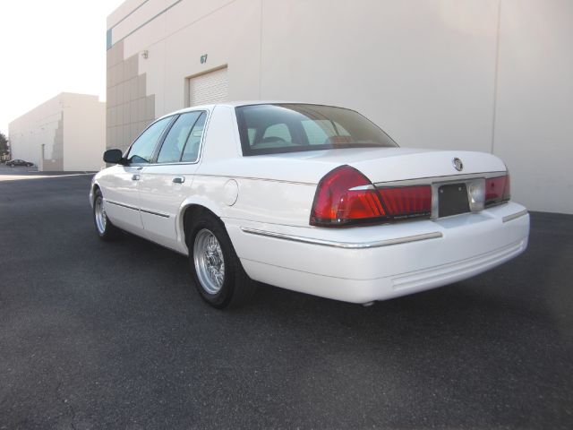 Mercury Grand Marquis 2001 photo 1