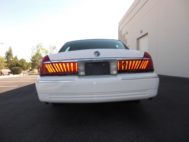 Mercury Grand Marquis 2001 photo 2