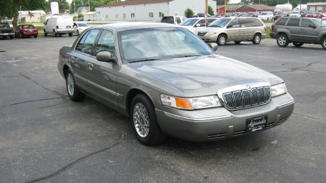 Mercury Grand Marquis 2002 photo 2