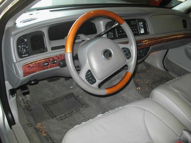 Mercury Grand Marquis 2002 photo 11