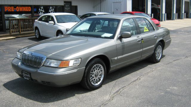 Mercury Grand Marquis 2002 photo 2