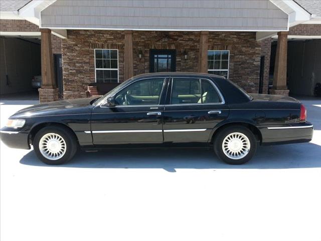Mercury Grand Marquis 2002 photo 2