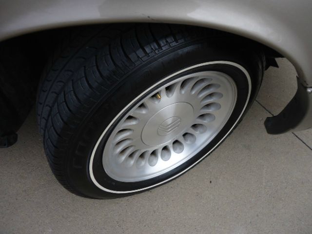 Mercury Grand Marquis LS Premium Sedan