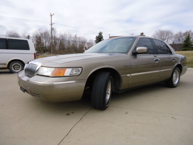 Mercury Grand Marquis 2002 photo 1