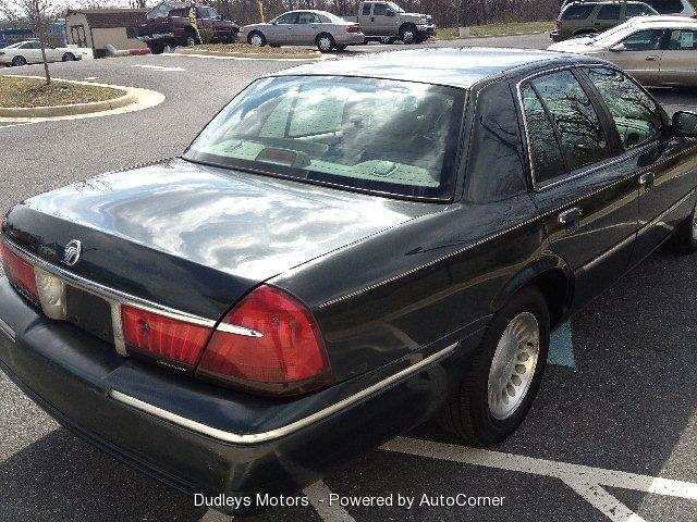 Mercury Grand Marquis 2002 photo 2