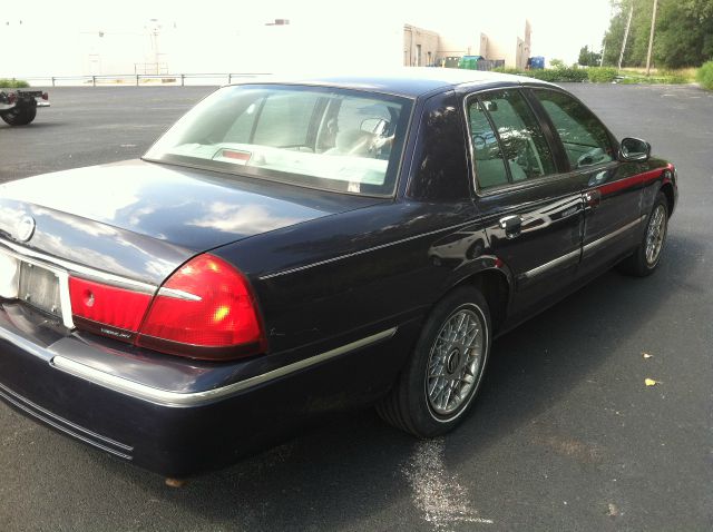 Mercury Grand Marquis 2002 photo 2