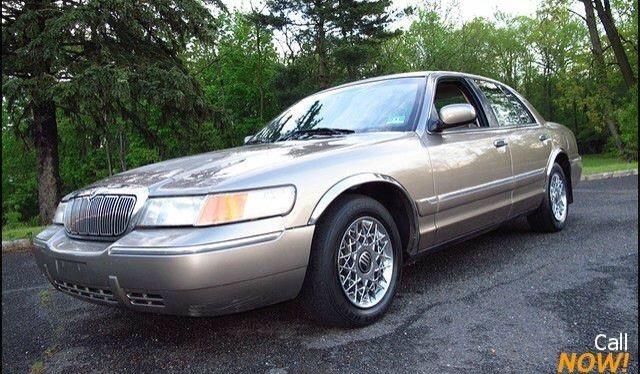 Mercury Grand Marquis 2002 photo 1