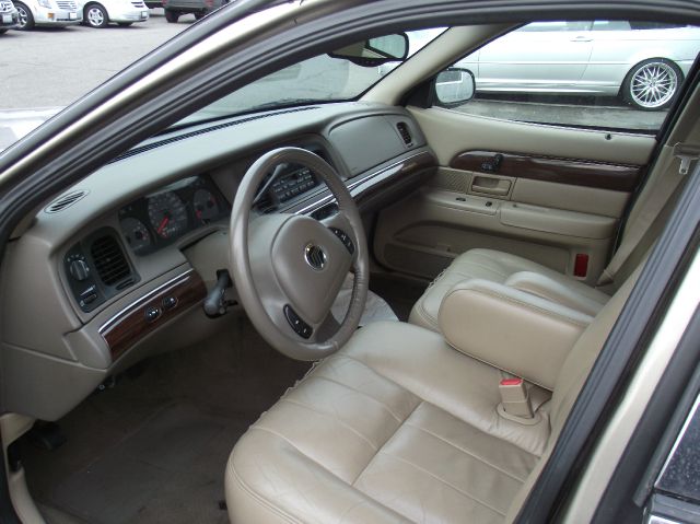 Mercury Grand Marquis Touring-res Sedan