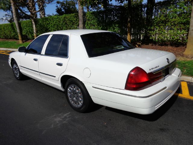 Mercury Grand Marquis 2003 photo 2