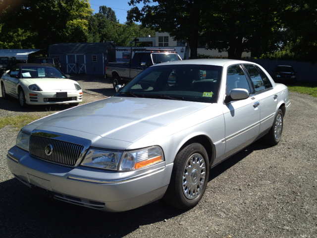 Mercury Grand Marquis 2003 photo 2